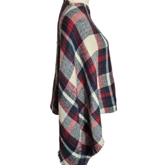 Reversible Vintage Red and Black Plaid Ponco Shawl Wrap - Picture 5 of 5